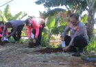 Peduli Lingkungan, Polres Probolinggo Tanam Puluhan Pohon Kado Hari Bhayangkara ke - 80
