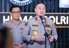*Polri Kerahkan Water Cannon dan Bagikan Masker, Layani Masyarakat Terdampak Material Erupsi Gunung Anak Krakatau*