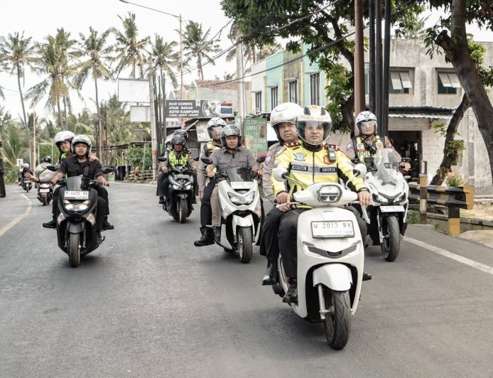 Polda Jatim Terjunkan 60 Personel Siaga 24 Jam Urai Kepadatan di Ketapang Banyuwangi