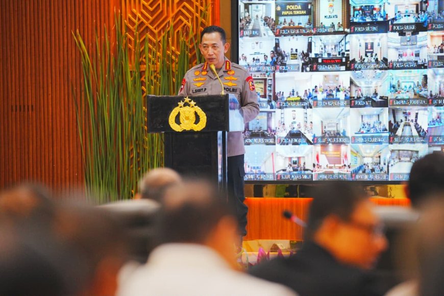 Kapolri Instruksikan Jajaran Siaga Hadapi Dampak Erupsi Gunung Anak Krakatau